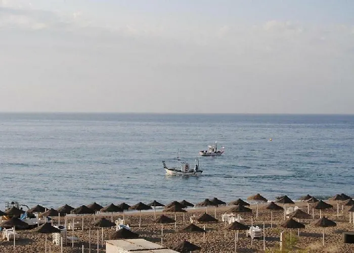 Frente Al Mar * 丰希罗拉